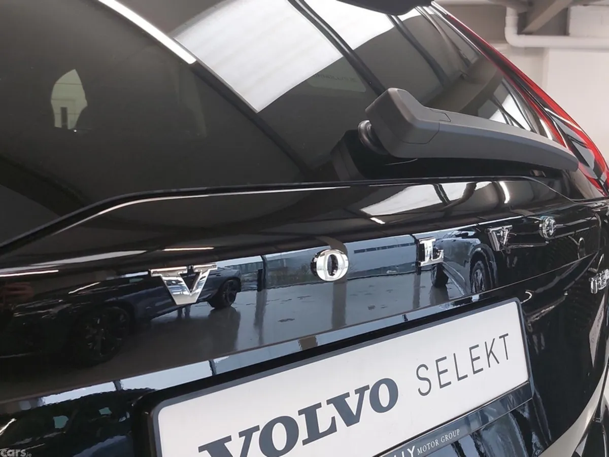 Volvo XC90 MPV, Petrol Plug-in Hybrid, 2026, Black