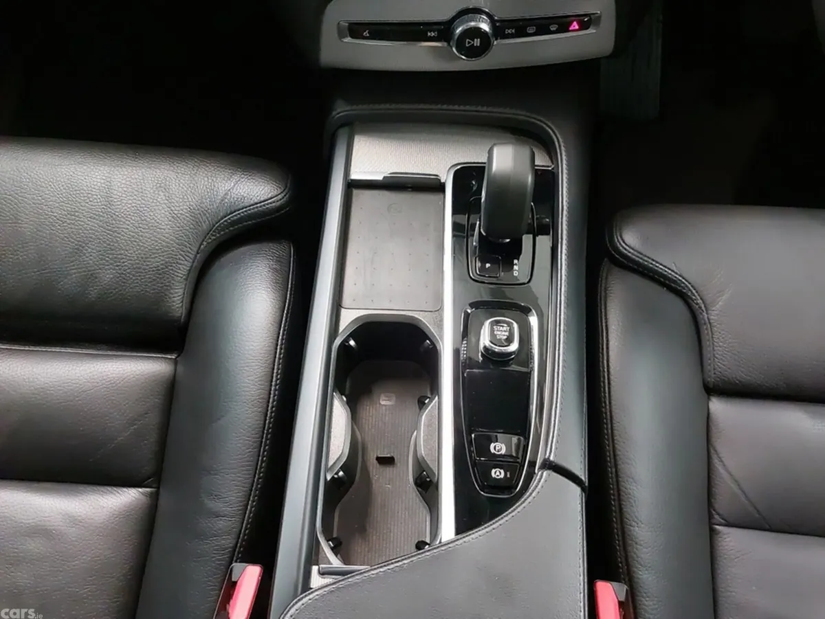 Volvo XC90 SUV, Petrol Plug-in Hybrid, 2024, Black