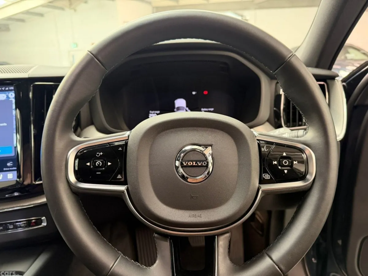 Volvo XC60 SUV, Petrol Plug-in Hybrid, 2024, Blue