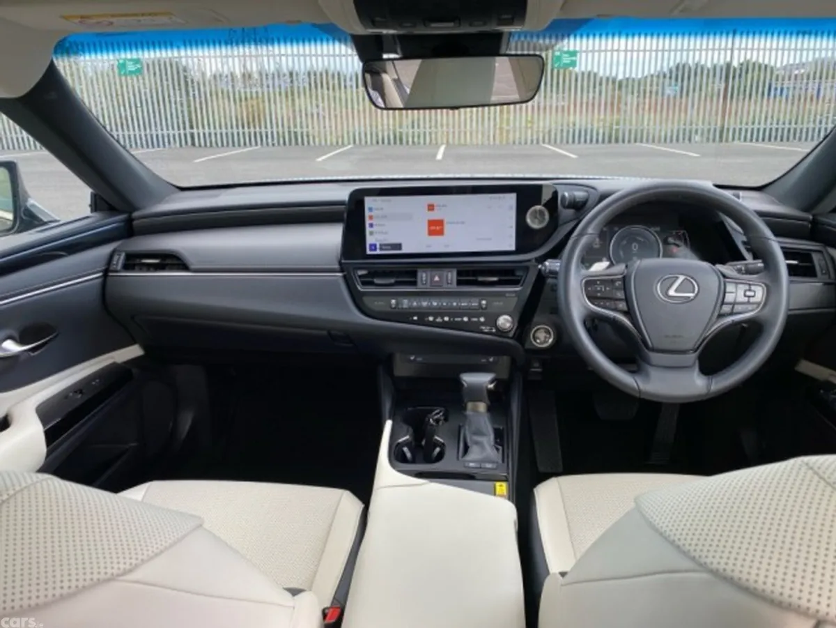 Lexus ES Saloon, Petrol Hybrid, 2024, Grey