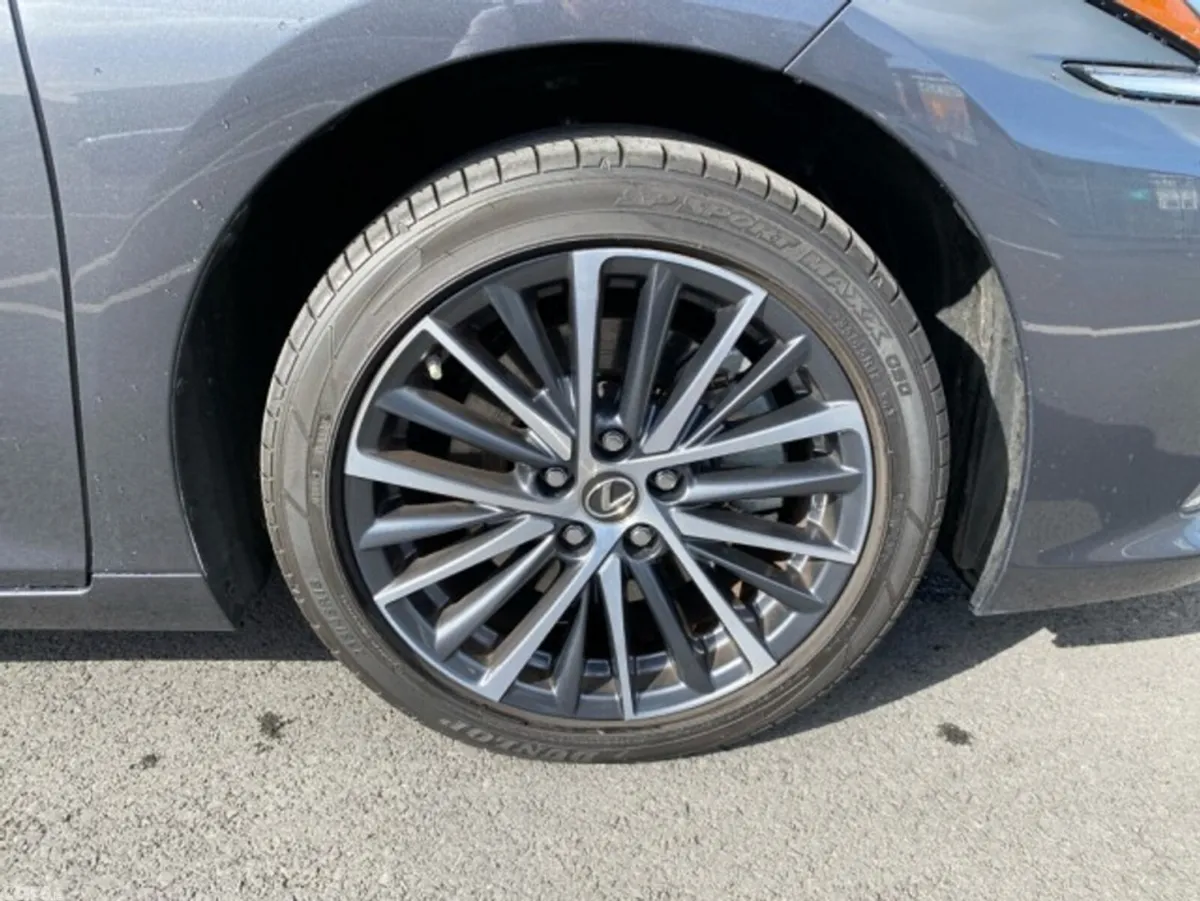 Lexus ES Saloon, Petrol Hybrid, 2024, Grey