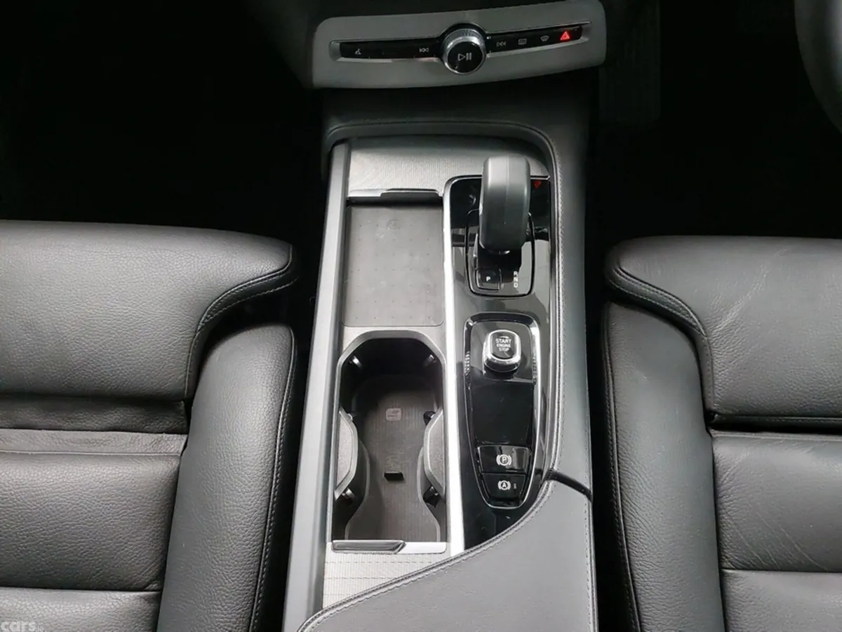 Volvo XC90 Estate, Petrol Plug-in Hybrid, 2024, Black