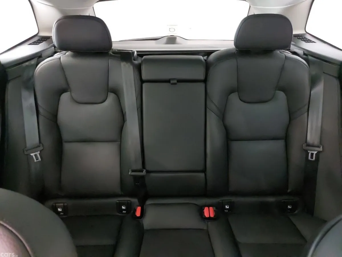 Volvo XC60 SUV, Petrol Plug-in Hybrid, 2024, Grey