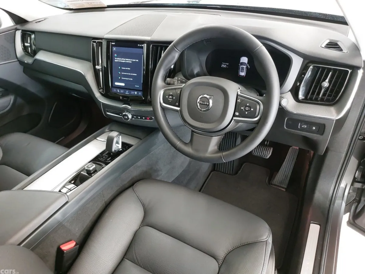 Volvo XC60 SUV, Petrol Plug-in Hybrid, 2024, Grey