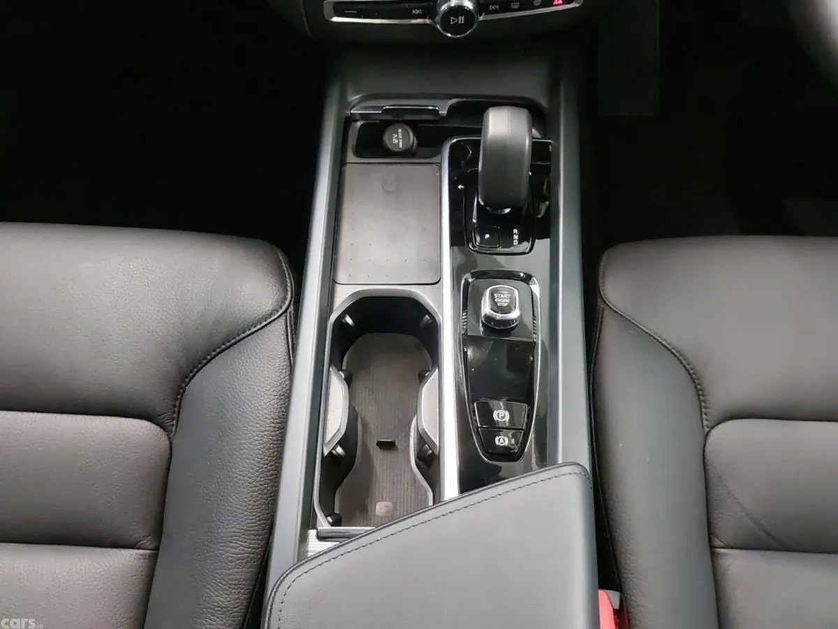 Volvo XC60 SUV, Petrol Plug-in Hybrid, 2024, Grey