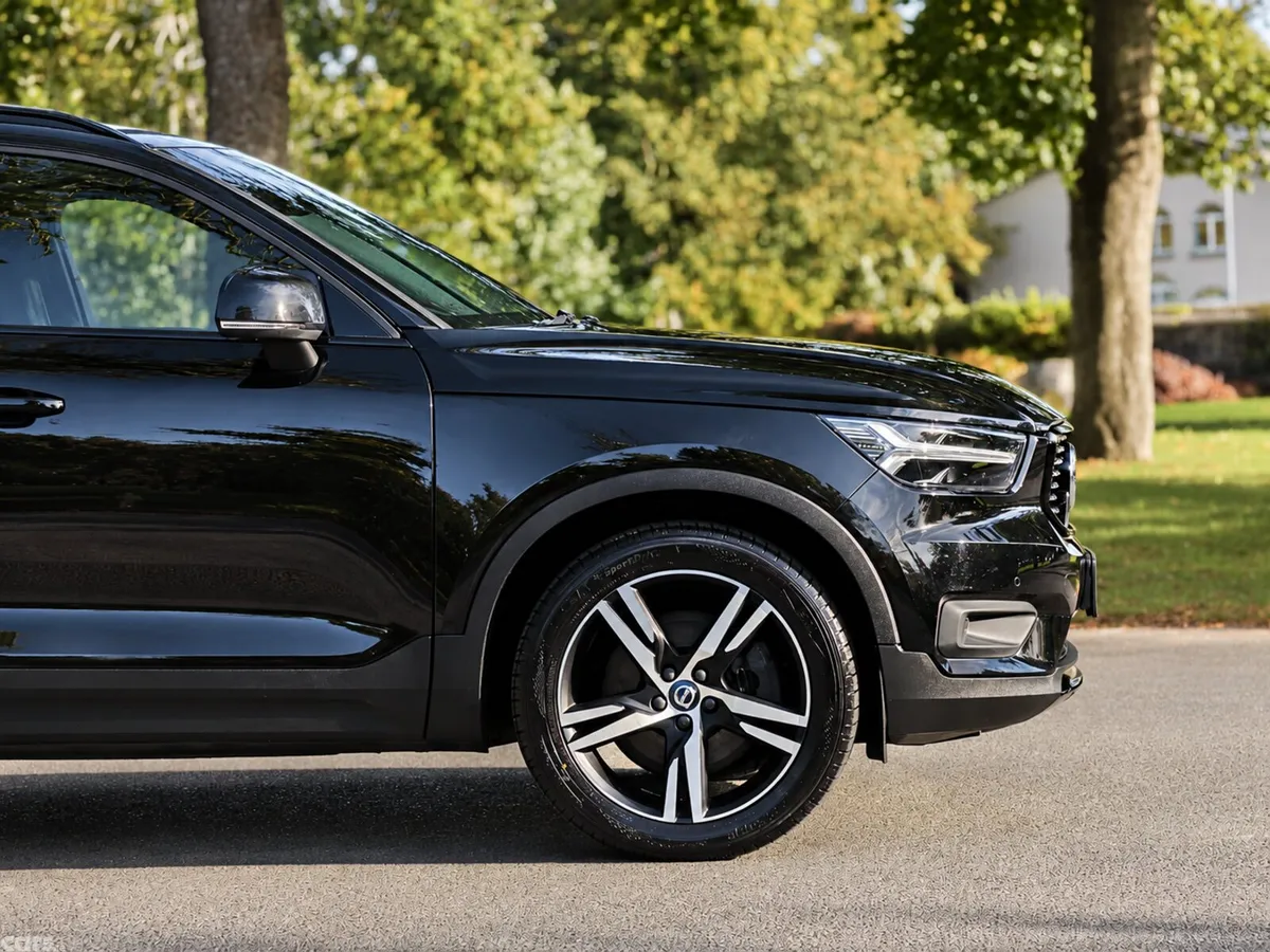 Volvo XC40 Estate, Petrol Plug-in Hybrid, 2021, Black