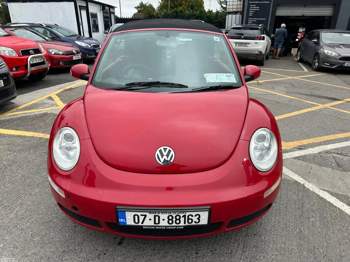 Volkswagen Beetle Convertible, Petrol, 2007, Red