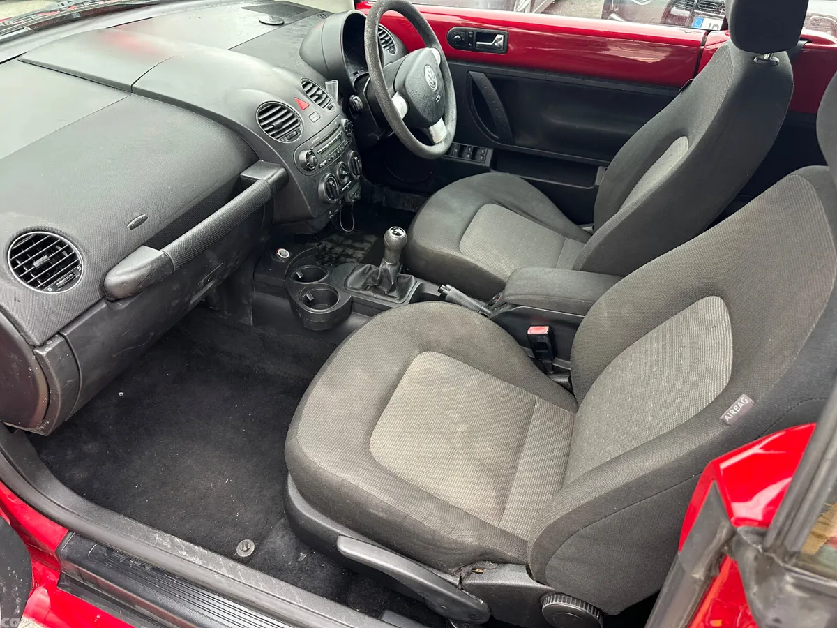 Volkswagen Beetle Convertible, Petrol, 2007, Red
