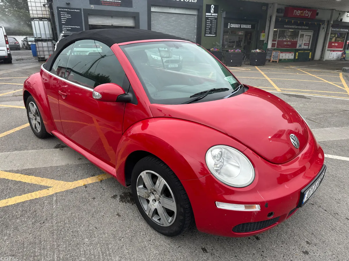 Volkswagen Beetle Convertible, Petrol, 2007, Red
