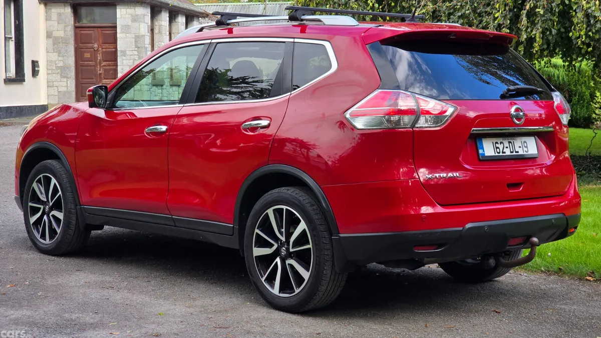 Nissan X-Trail SUV, Diesel, 2016, Red