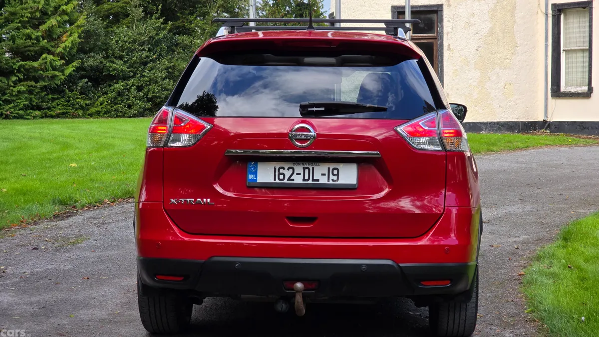 Nissan X-Trail SUV, Diesel, 2016, Red