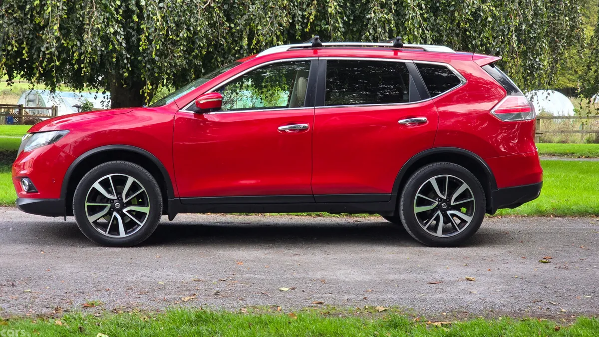 Nissan X-Trail SUV, Diesel, 2016, Red