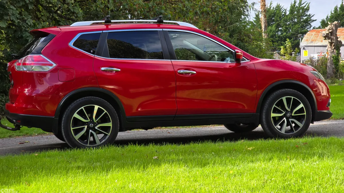 Nissan X-Trail SUV, Diesel, 2016, Red