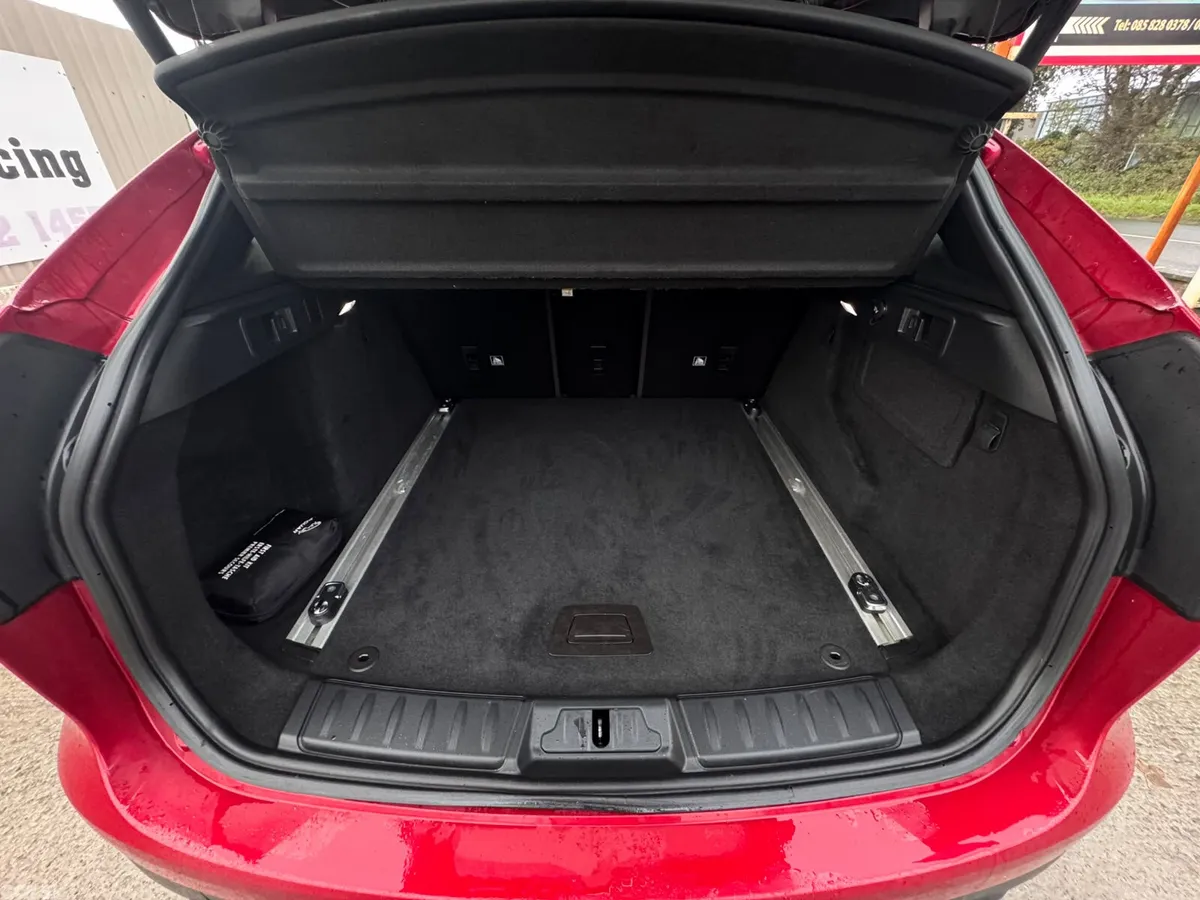 Jaguar F-Pace SUV, Diesel, 2017, Red