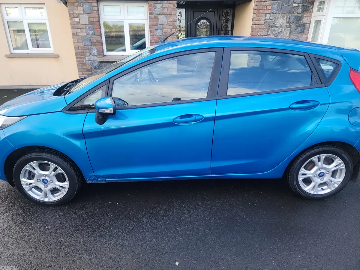 Ford Fiesta Hatchback, Petrol, 2014, Blue