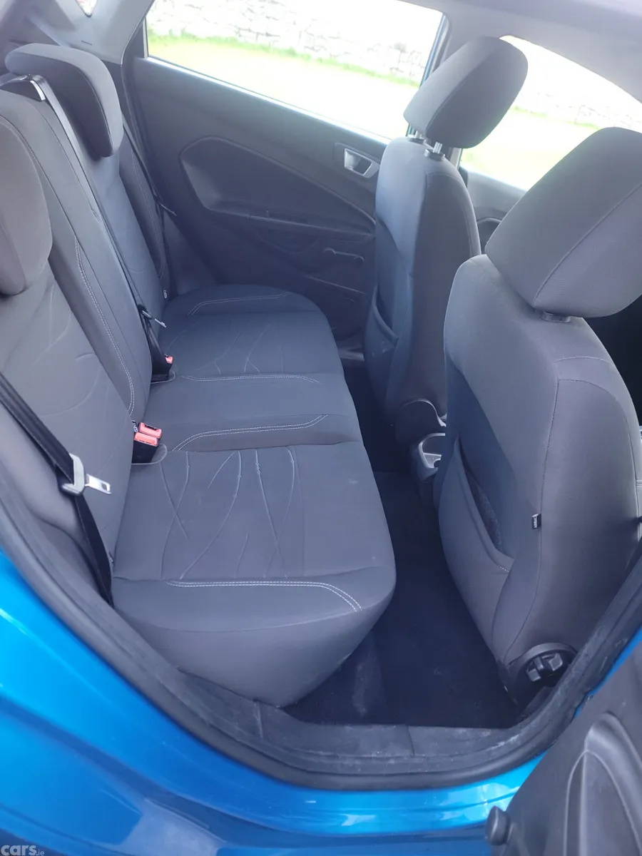Ford Fiesta Hatchback, Petrol, 2014, Blue