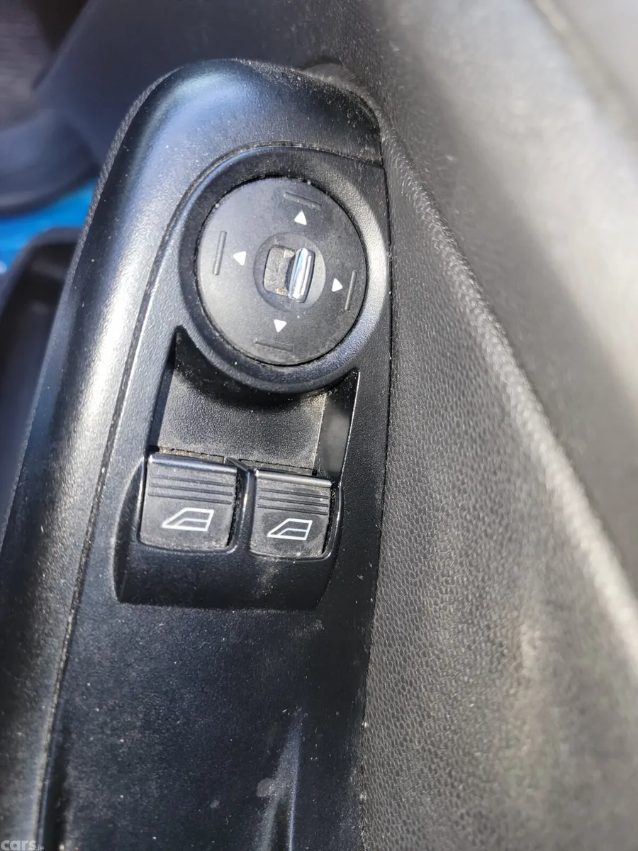 Ford Fiesta Hatchback, Petrol, 2014, Blue