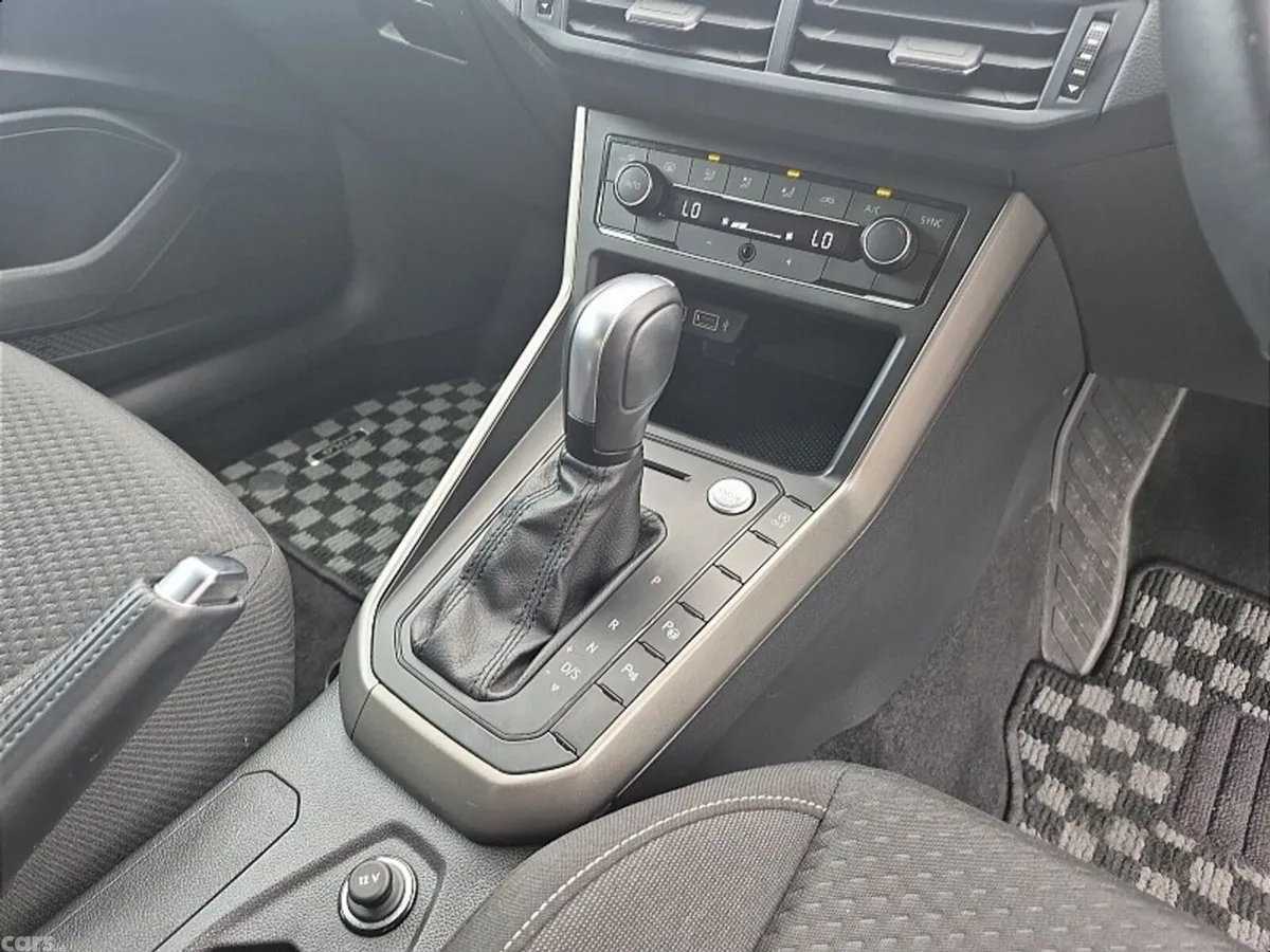 Volkswagen Polo Hatchback, Petrol, 2020, White