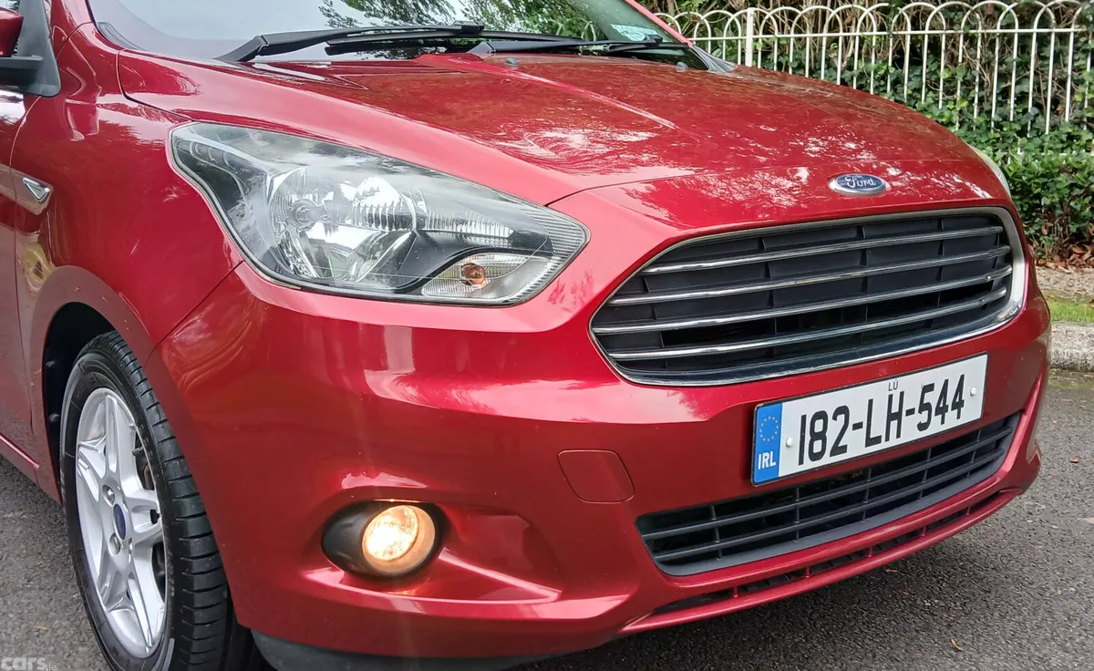 Ford Fiesta Hatchback, Petrol, 2018, Red