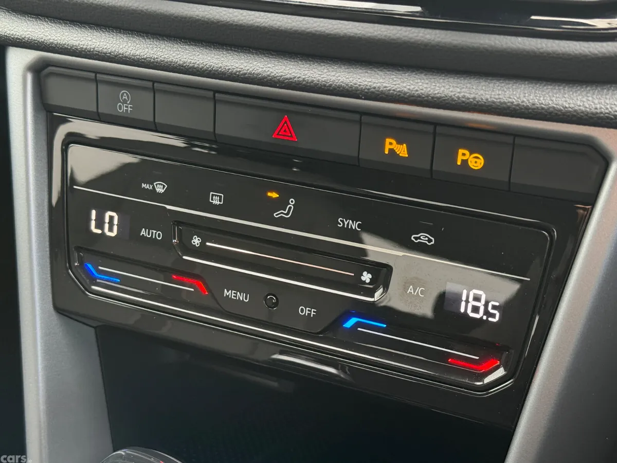 Volkswagen T-Roc SUV, Petrol, 2023, Red