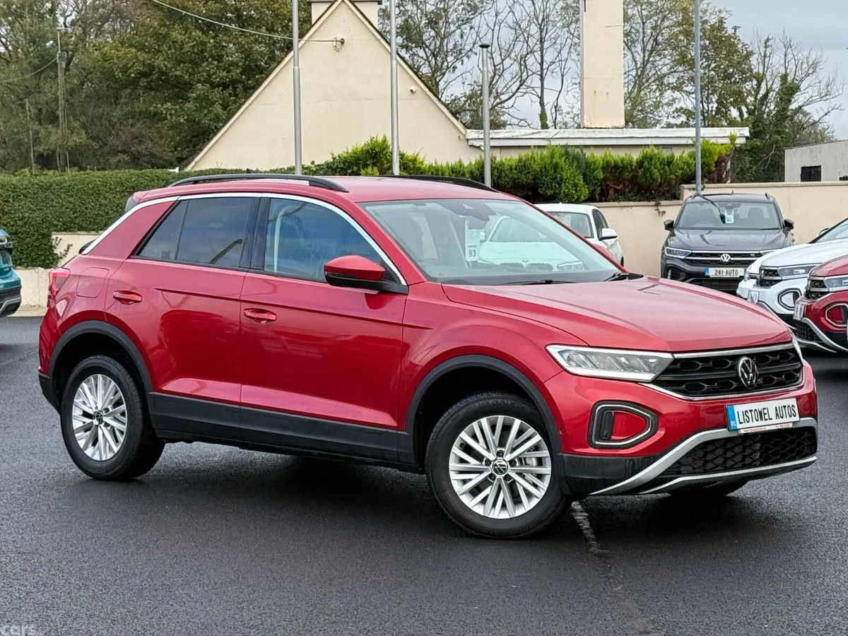 Volkswagen T-Roc SUV, Petrol, 2023, Red