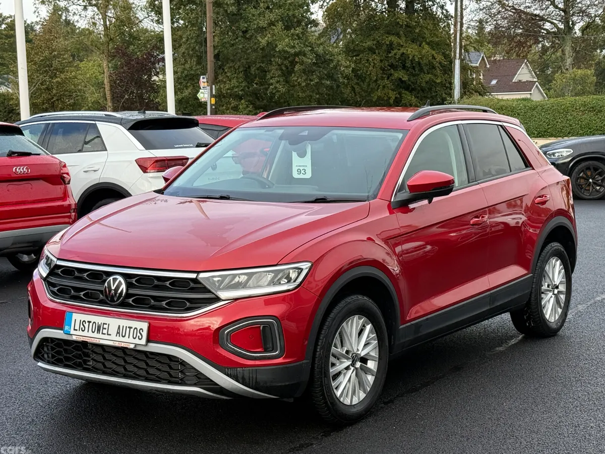 Volkswagen T-Roc SUV, Petrol, 2023, Red