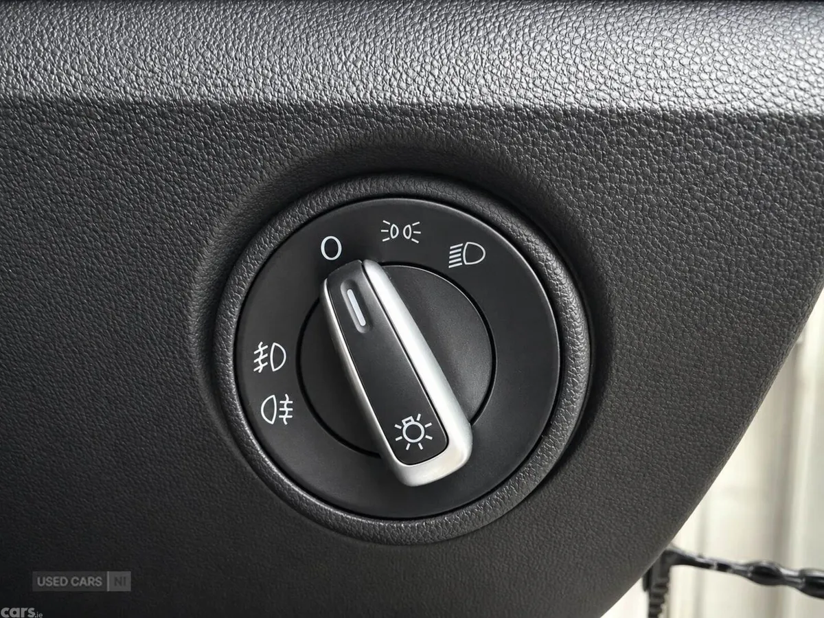 Volkswagen up! , Petrol, 2015, White