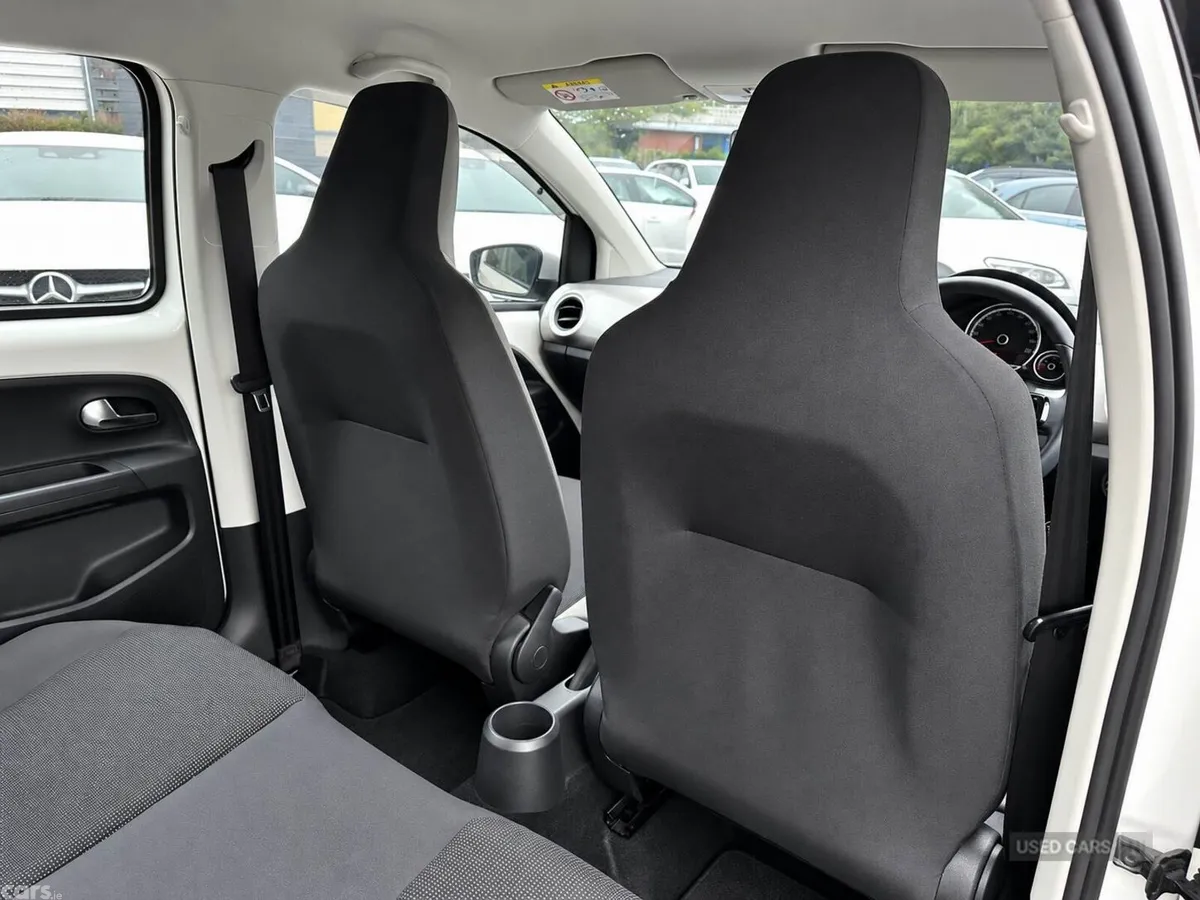 Volkswagen up! , Petrol, 2015, White