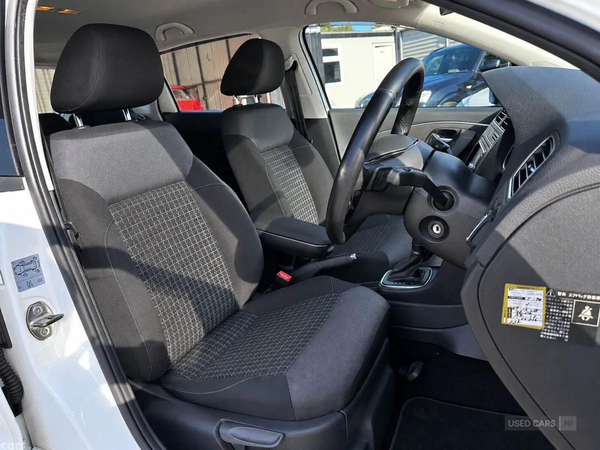 Volkswagen Polo , Petrol, 2015, White
