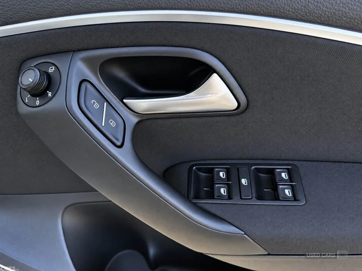 Volkswagen Polo , Petrol, 2015, White