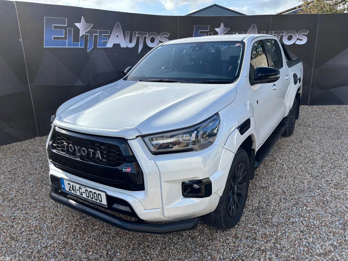 Toyota Hilux Pick Up, Diesel, 2024, White
