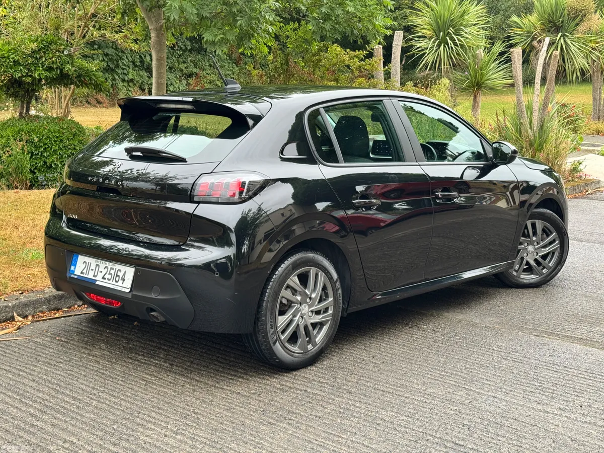 Peugeot 208 Hatchback, Petrol, 2021, Black