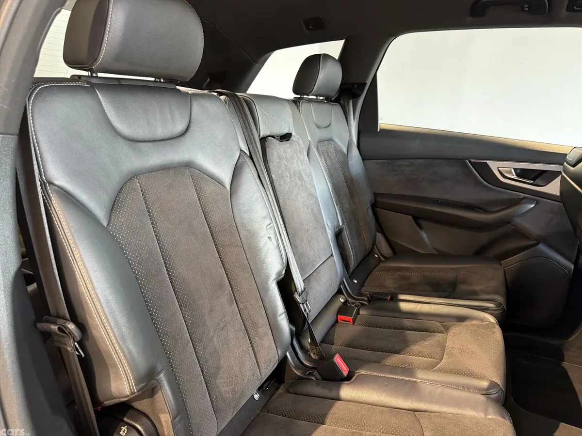 Audi Q7 SUV, Diesel Hybrid, 2019, Grey