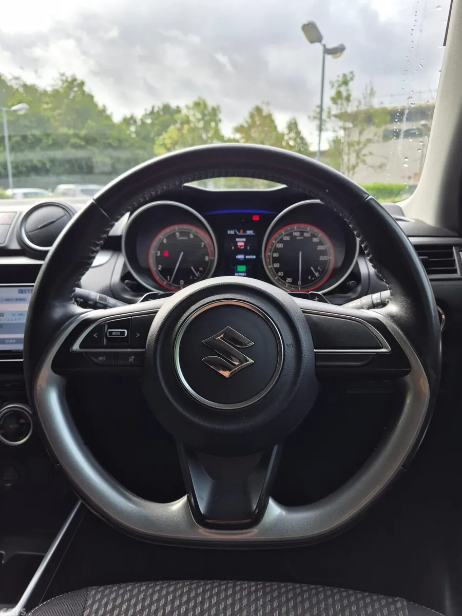 Suzuki Swift Hatchback, Petrol, 2017, Blue