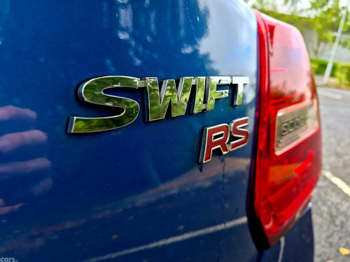 Suzuki Swift Hatchback, Petrol, 2017, Blue