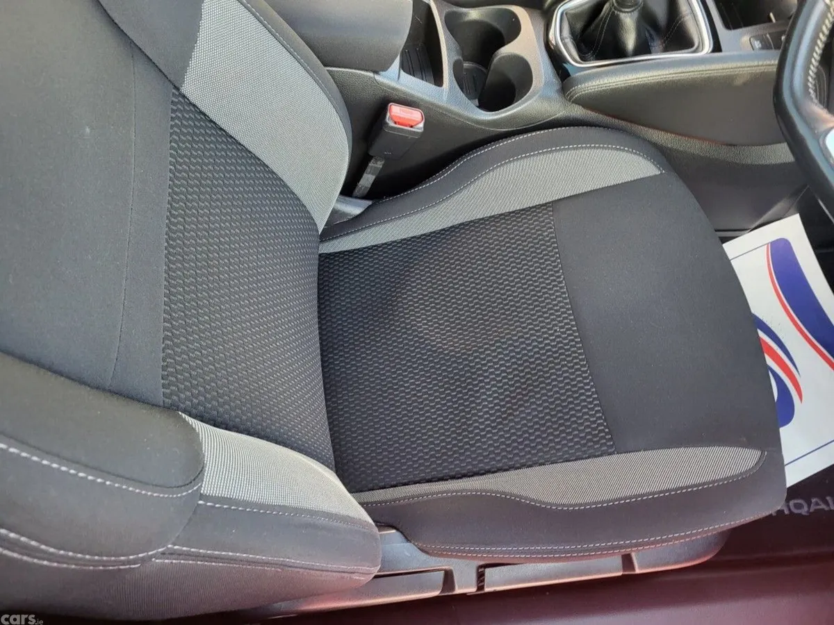 Nissan Qashqai MPV, Diesel, 2018, Grey