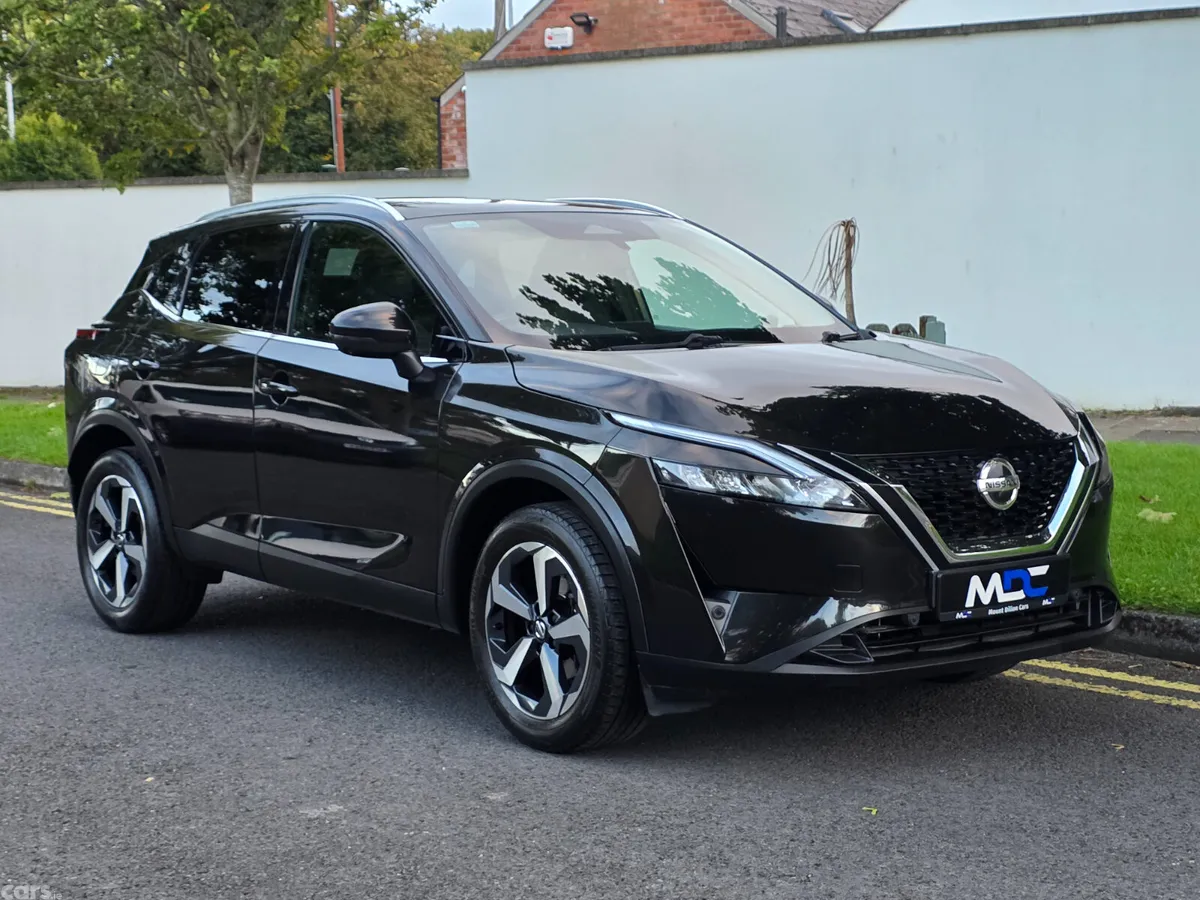 Nissan Qashqai MPV, Petrol, 2021, Black