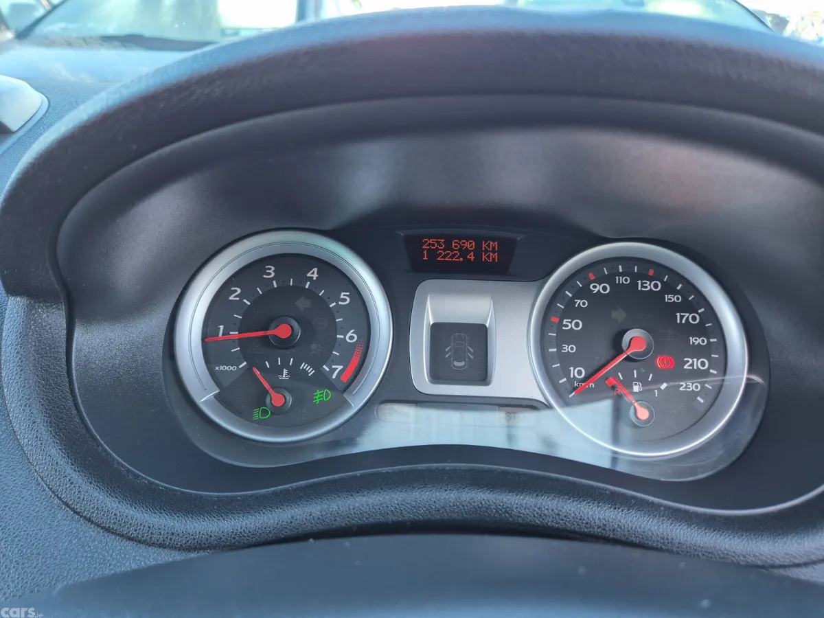 Renault Clio Hatchback, Petrol, 2008, Silver