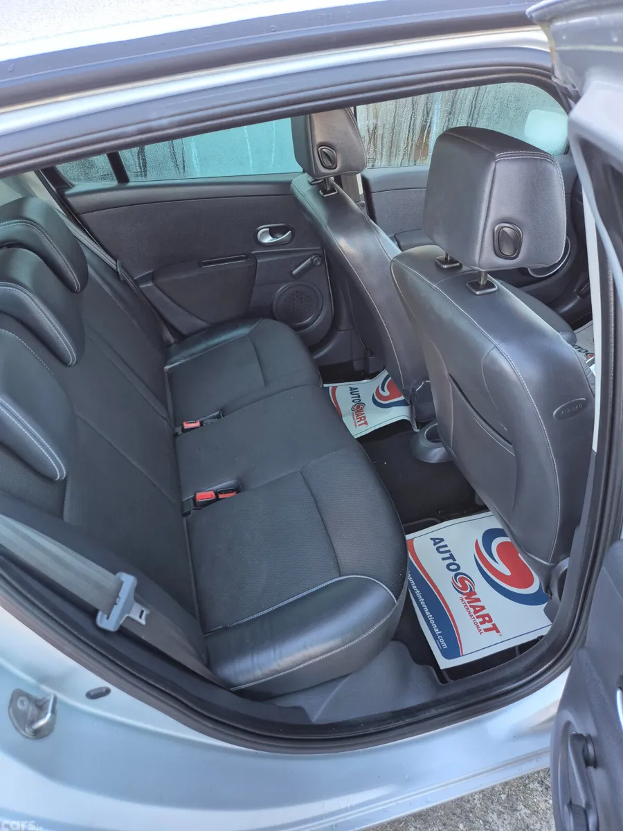 Renault Clio Hatchback, Petrol, 2008, Silver