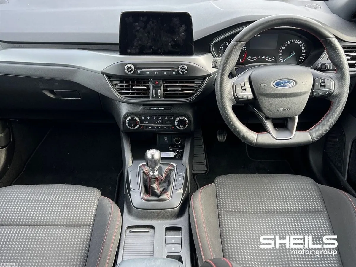 Ford Focus Hatchback, Petrol Hybrid, 2023, Blue