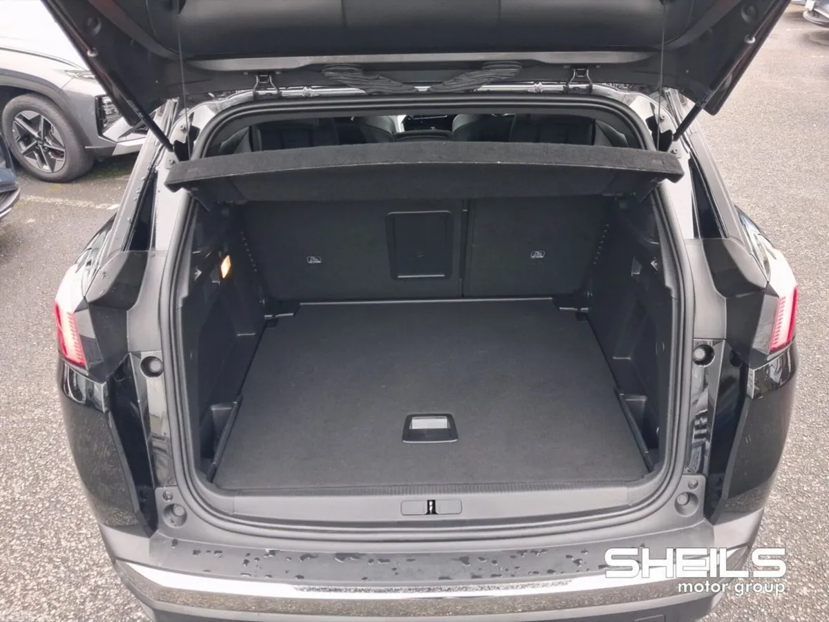 Peugeot 3008 MPV, Diesel, 2023, Black