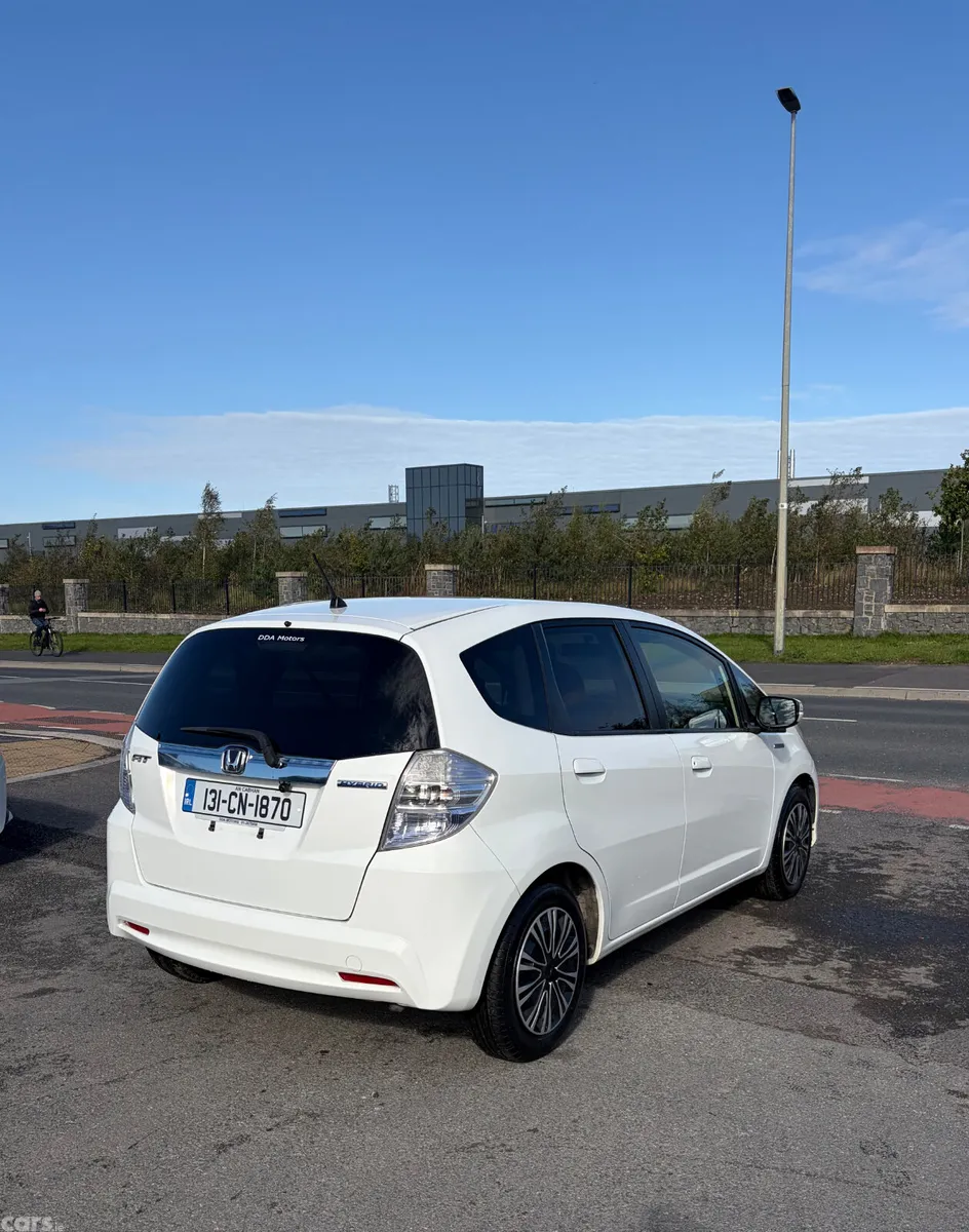 Honda Fit Hatchback, Petrol Hybrid, 2013, White