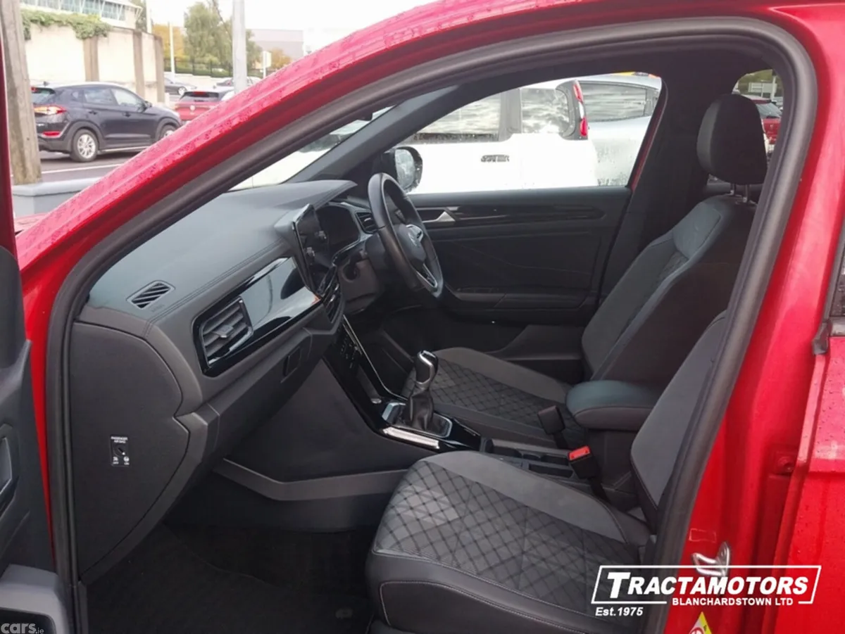 Volkswagen T-Roc SUV, Petrol, 2022, Red