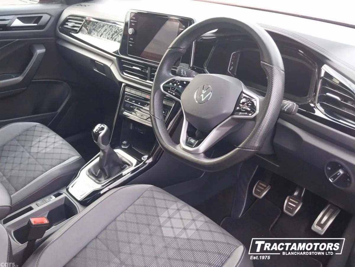 Volkswagen T-Roc SUV, Petrol, 2022, Red