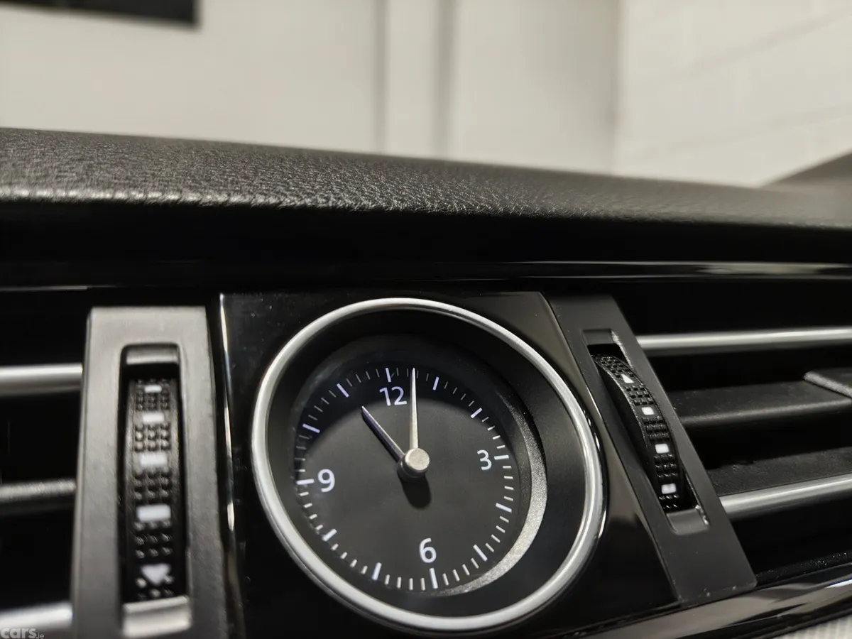 Volkswagen Passat Saloon, Diesel, 2019, Grey