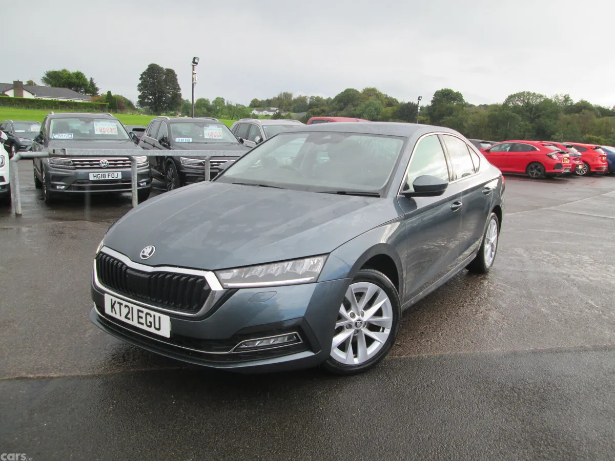 Skoda Octavia Hatchback, Diesel, 2021, Grey