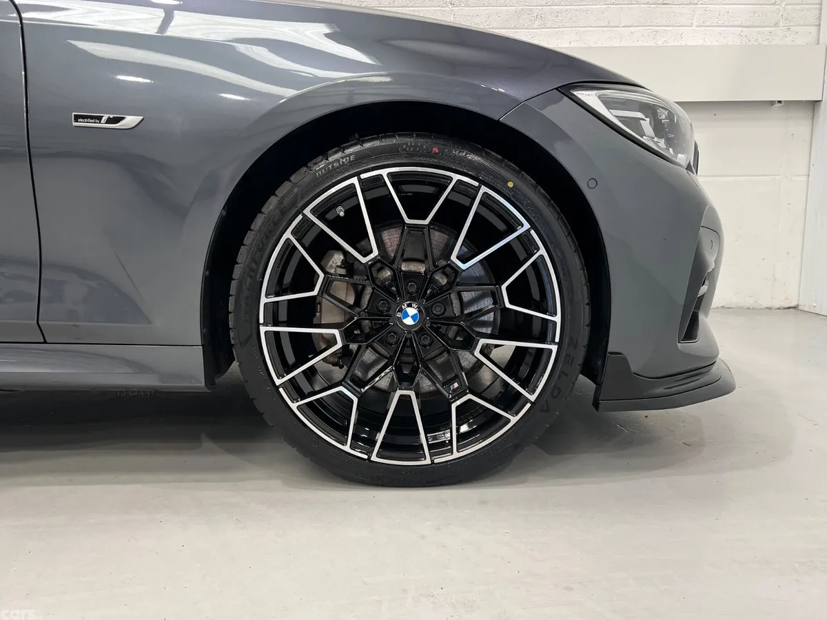 BMW 3-Series Saloon, Petrol Plug-in Hybrid, 2022, Grey
