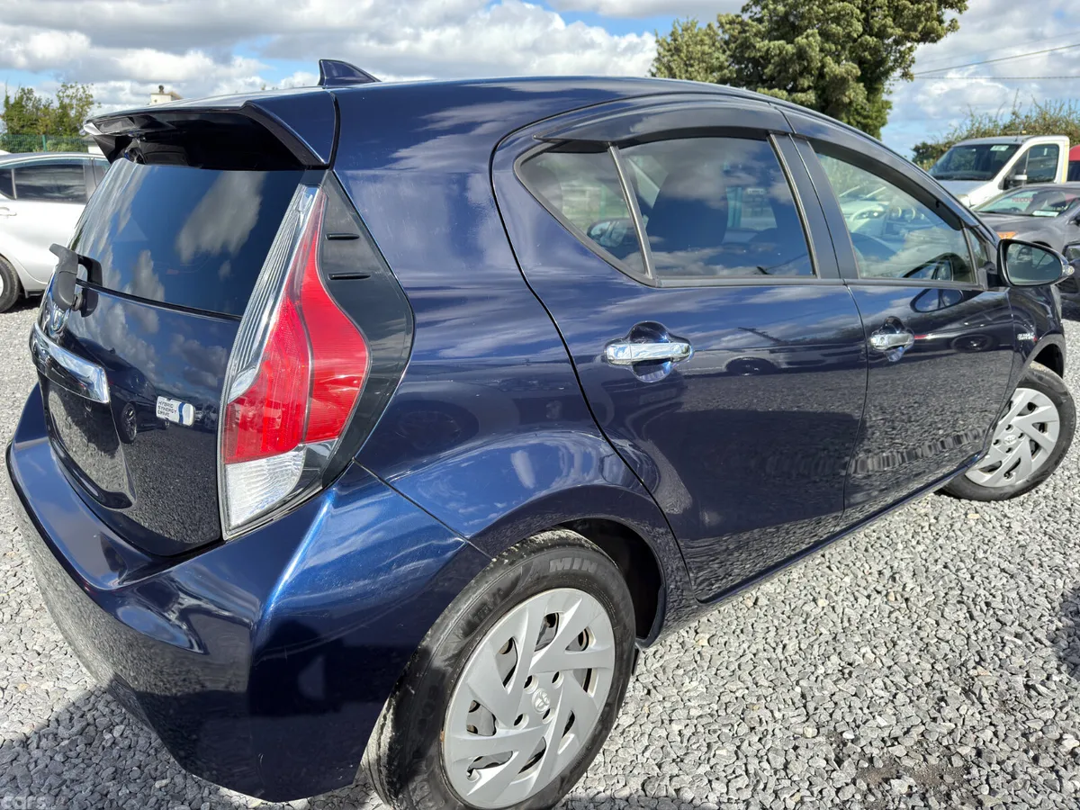 Toyota Aqua Hatchback, Petrol Hybrid, 2016, Blue