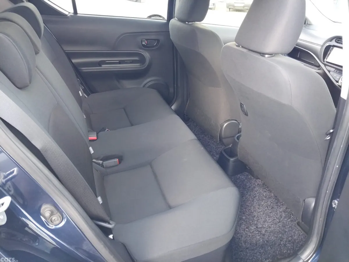 Toyota Aqua Hatchback, Petrol Hybrid, 2016, Blue