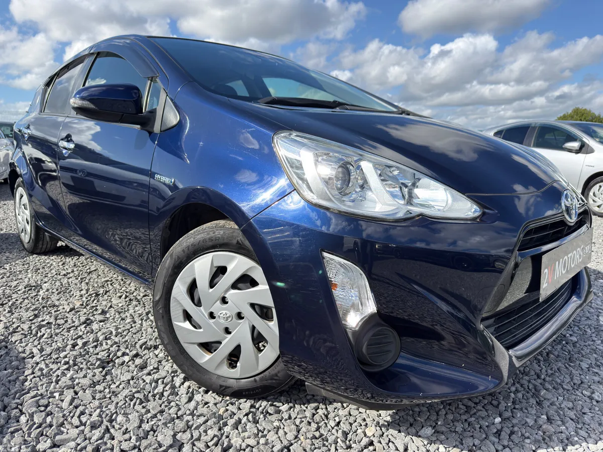 Toyota Aqua Hatchback, Petrol Hybrid, 2016, Blue